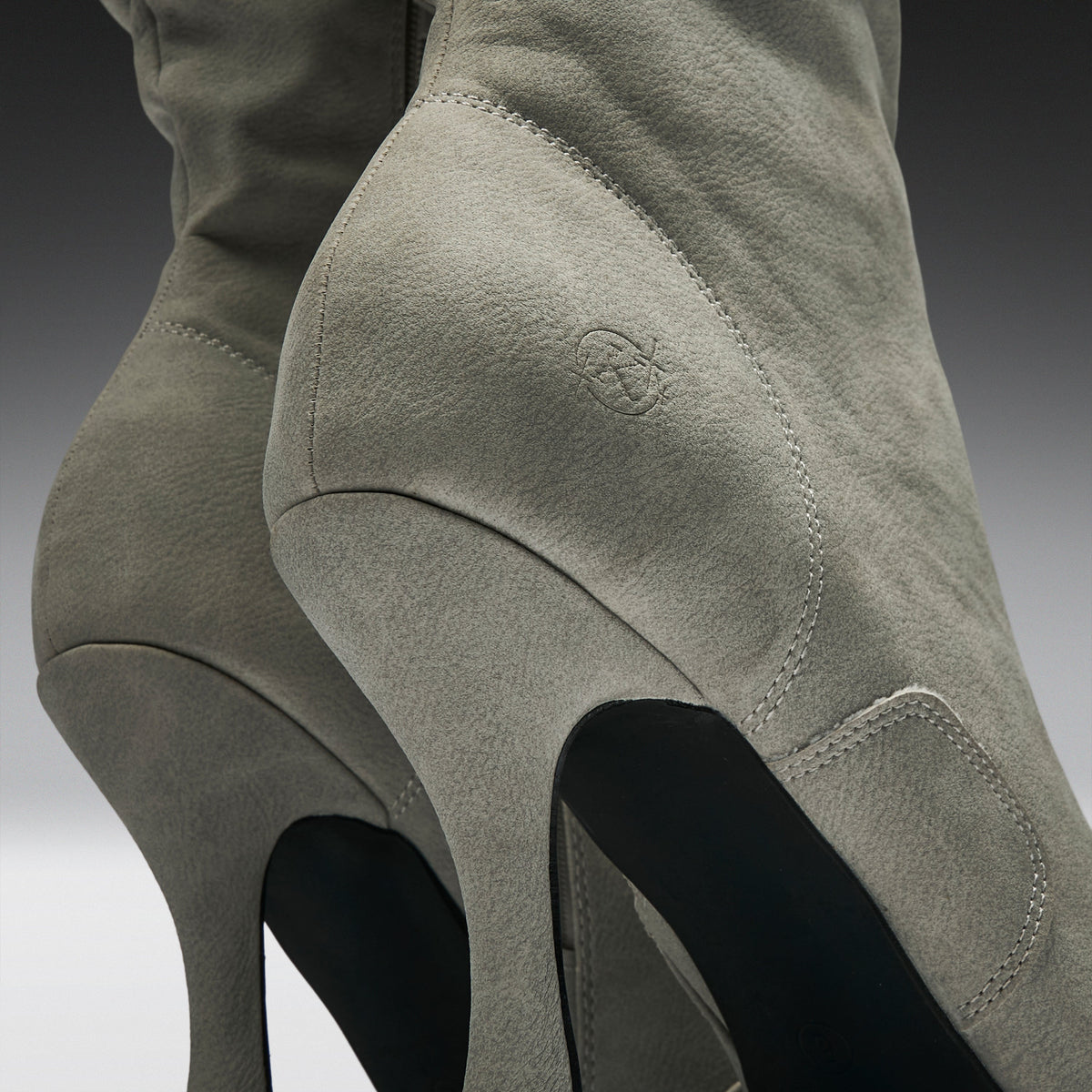 KOI Footwear - Odyssey Padded Curve Heel Boots -Light Grey